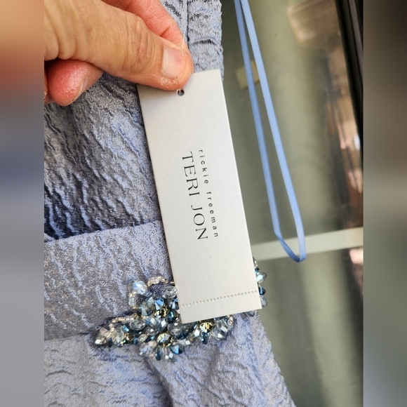 TERI JON NEW YORK DRESS - Picture 4 of 9